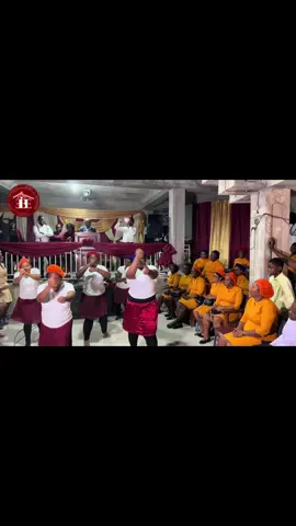 Prestation de Danse des Dames de L’Eglise Royaume de Vie au Concert Annuel de l’Eglise Tabernacle Béthel Evangélique de Puits-Blain. #sos #sosdance #etbe @Rosena Orys 