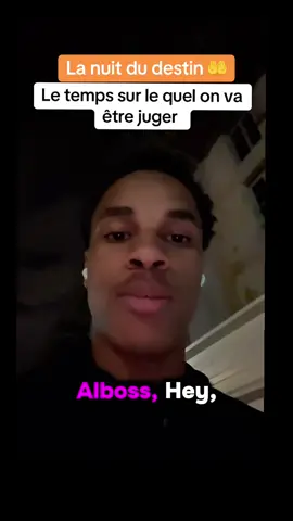 @MDJ92☄️  : Les générations passées vivaient des siècles entiers, comme le peuple de Nûh عليه السلام, ce qui leur permettait d’accumuler énormément d’adorations. Le Prophète ﷺ a expliqué que sa communauté vivrait beaucoup moins longtemps, environ 60 à 70 ans en moyenne (At-Tirmidhi, Ibn Mâjah). Les compagnons se sont alors attristés de ne pas pouvoir égaler les anciennes nations en actes d’adoration. Mais Allah ﷻ, par Sa miséricorde, a offert à cette communauté Laylat al-Qadr, la Nuit du Destin : « La Nuit du Destin est meilleure que mille mois » (Sourate Al-Qadr, v.3), ce qui équivaut à plus de 83 ans d’adoration en une seule nuit. De plus, Allah a facilité pour les musulmans que même leurs habitudes deviennent adoration, à condition d’avoir une intention sincère et de suivre la Sunna. Par exemple : 	•	En récitant Ayat al-Kursî avant de dormir, le sommeil devient protégé et récompensé (Al-Bukhari). 	•	En disant l’invocation du réveil, le simple fait de se lever devient un acte de rappel d’Allah (Al-Bukhari, Muslim). Ainsi, bien que nos vies soient courtes, Allah nous a donné des moyens extraordinaires pour rattraper et même dépasser les générations passées : par la sincérité, les invocations, et surtout par la recherche de Laylat al-Qadr. #pourtoi #islam #muslim #lanuitdudestin #tiktokmuslim 