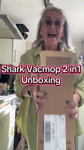 I’m unboxing my Shark Vacmop 2 in 1 Hard Floor Cleaner. #SharkNinjaSuperBrandDay #vacmop #whatsforyou #foryoudays 