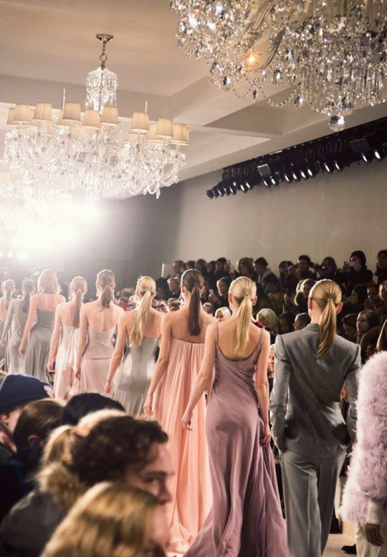PARIS FASHION WEEK IS HERE #paris #fashionweek #chanel #prada #model 