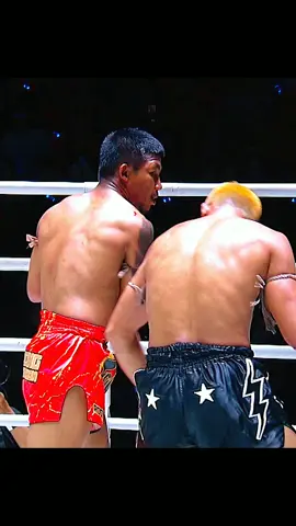 PERTANDINGAN MUAYTHAI TERSERU TERHEBAT MANTAP JIWA #MUAYTHAI #OLAHRAGA #SPORT #MMA #UFC 