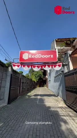 ✨ Lagi cari tempat staycation unik di Jakarta? Nggak perlu ribet, cukup buka aplikasi RedDoorz dan kamu bisa dapetin hotel dengan lokasi strategis, fasilitas lengkap, suasana tenang, dan pastinya ramah di kantong! 🏨💖 Proses check-in gampang, kamar bersih & nyaman, plus ada promo menarik biar liburan makin hemat. Cocok banget buat healing tipis-tipis atau liburan singkat bareng orang tersayang 🥰 📲 Yuk langsung download aplikasinya, pakai kode promo YUKNGINEP buat dapatin harga spesial 🔥 #bukasemuapintu #reddoorz #staycation #yuknginep #liburanhemat   