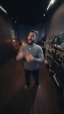 كيف تسوي إفكت البولت تايم في الدافنشي 🎨🎬 . . مهتم بالتصوير والمونتاج؟ تابع حسابي! @moumen.612 @moumen.612 . وإذا اول مره تشوف حسابي، إسمي مؤمن طلال مصور فيديو 🎥 واعشق المونتاج والتلوين على برنامج الدافنشي ويزولف 🎬🎨 وحالياً اقدم دورة مجانية اون لاين بعنوان 