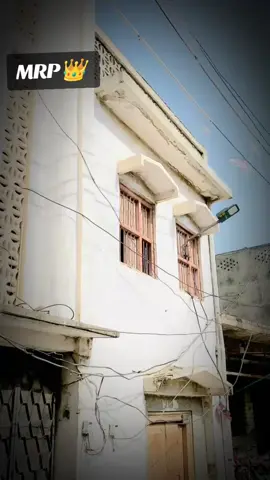 Stay within so line so viewer can see the sticker on your post. 