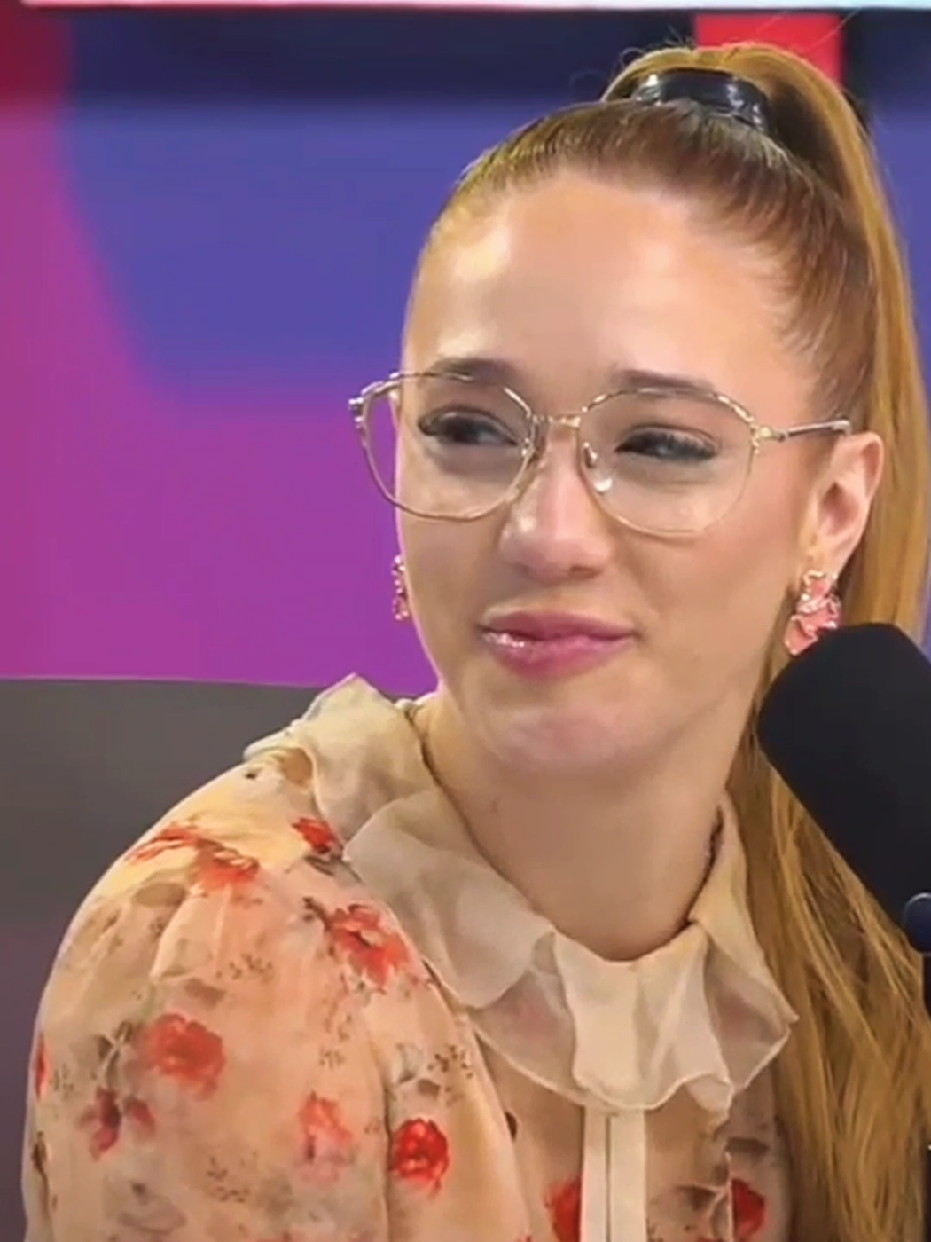 La mirada de angie  #marcosgiles #angelatorres #margelita #nadiedicenada 