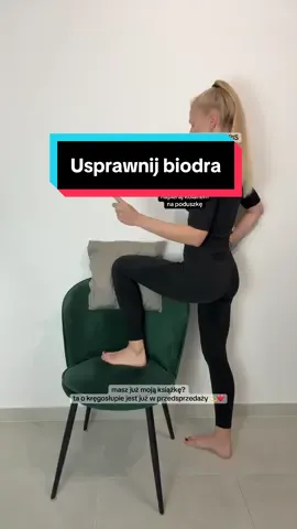 🔥 Sprawne biodra = lepszy ruch, mniej bólu, więcej mocy!  Oto ćwiczenia, które usprawniają BIODRA. Idealne na rehabilitację, rozgrzewkę lub jako osobna sesja treningowa. 10-12powt.na stronę ☝️ Ps. Moja nowa książka „Encyklopedia zdrowego kręgosłupa” jest już dostępna w przedsprzedaży! 🎉 ✅ Można ją zamówić w promocyjnej cenie 🚚 Wysyłka ruszy po premierze – czyli po 6 października Pozostałe książki, w tym bestsellerowa „Encyklopedia zdrowych stóp”, są oczywiście wciąż dostępne! 💫😻  #bólbiodra #biodro #ćwiczenia #fizjoterapia #rehab  