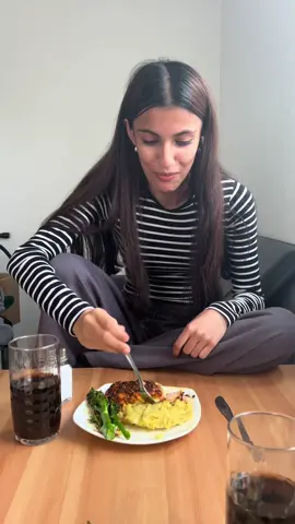 New house tour soon? Maybe? If I can be bothered? #newhouse #Siblings #sisters #chaos 