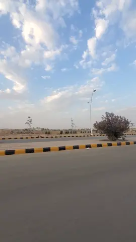 مايقهرني الا الي يقول صورني واذا صورته يقول انت ماتعرف تصور شسوي ازخرف وجهك يعني💔😂.#اكسبلورexplore #تصويري📷 