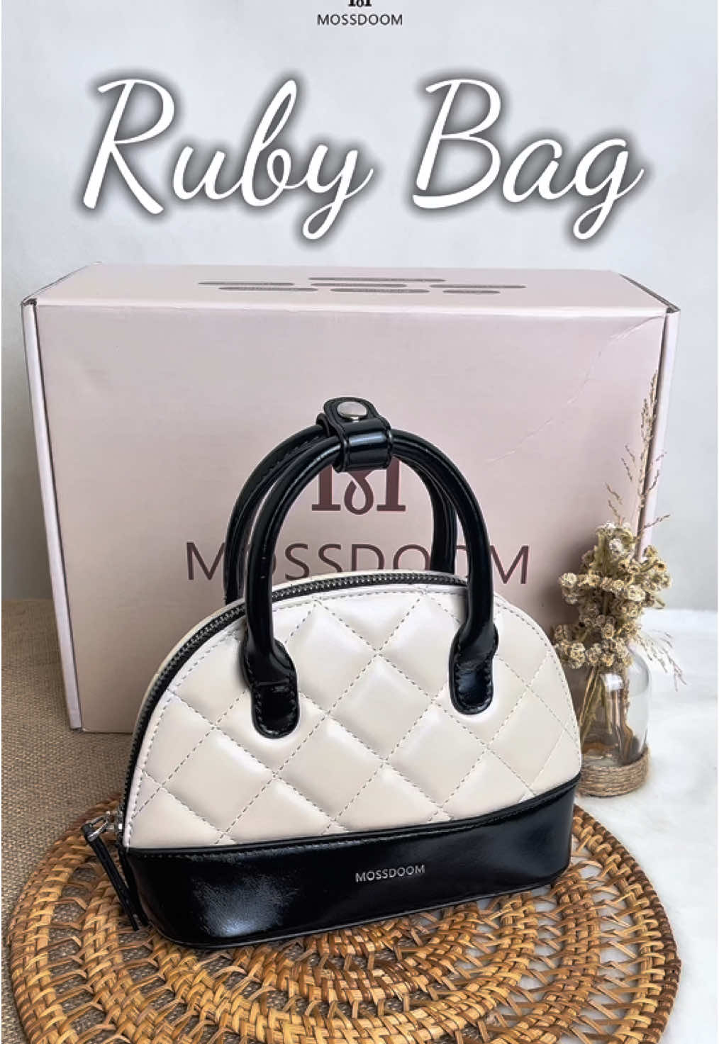 Elegance wrapped in a timeless design ❤️ The Ruby Bag is here to be your statement piece for every moment. #MossdoomIndonesia #TimelessElegance #WIBGajian #promoguncang1010 #GajianSale 