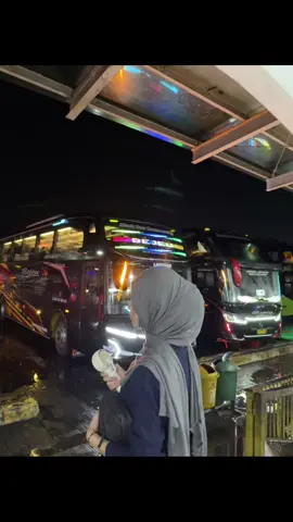 pov : pacaran sm org yg suka bus..