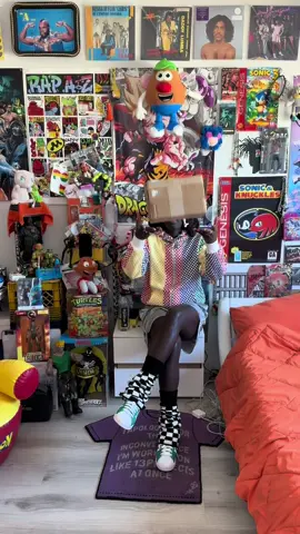 the sample of my First Book is here📚 October 9th Shine yo eyessssss‼️