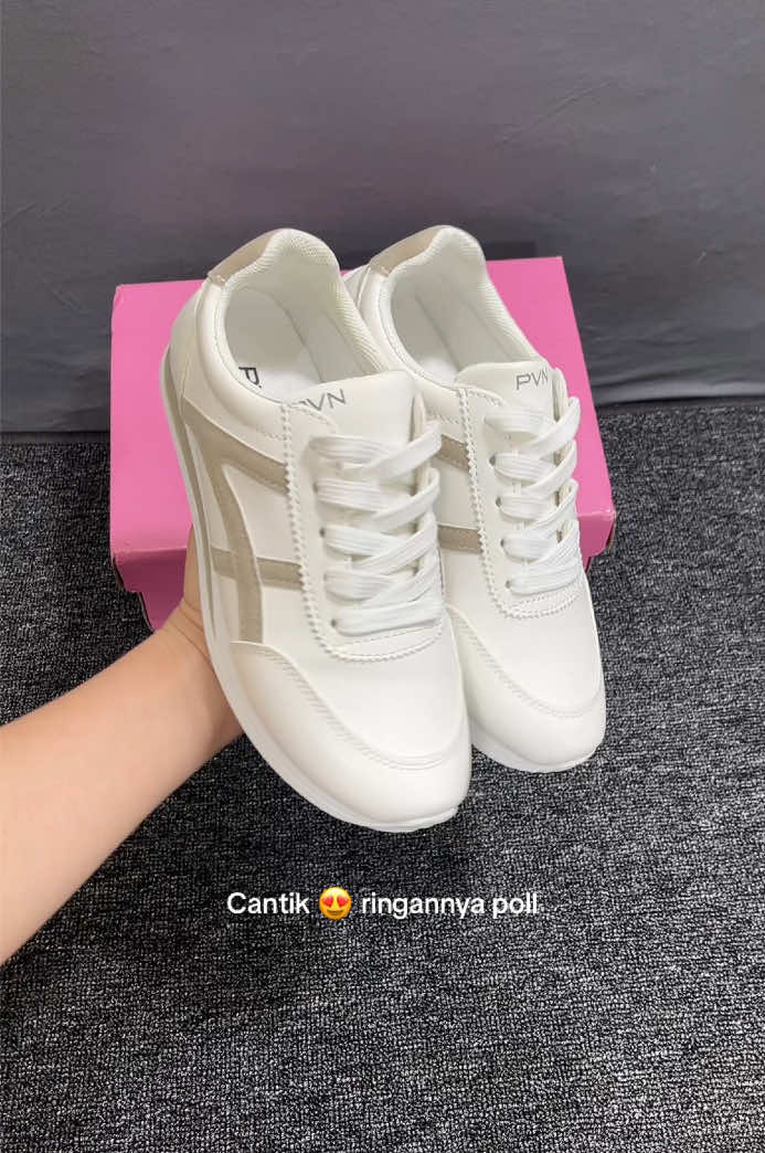 Sepatunya cakep ringan enteng #sepatuwanita #sepatucasual #sepatusneakers #sepatuori #pvn