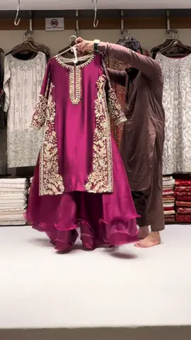 For order and details WhatsApp us at +92 321 5334895 🌍Worldwide delivery available  . . . . #weddingdress #weddingdressinspo #pakistaniwedding #designerdresses #faizasaqlain 