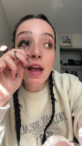 @Kehlani #folded #riff #kehlani #foldedchallenge #singing 