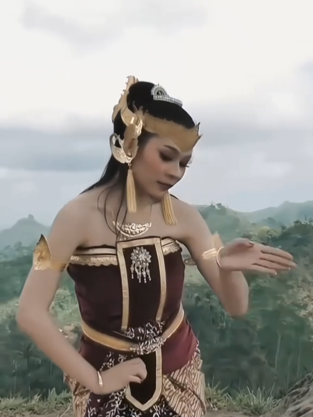 Sangsine Pesthi - Setyo Puji(official music video) songwriter: Setyo Puji A source: YouTube SETYO PUJI #sangsinepesthi #setyopuji #officialmusicvideo #lagujawa #trendingsong 