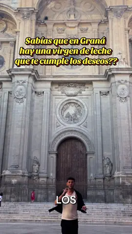 🖼️ LA VIRGEN DE LECHE DE GRANÁ 🖼️ 📍Catedral de la Encarnación (Granada) ➡️ Conforme entras, en la capilla lateral de la catedral encontraremos la pintura atribuida a Francisco Pacheco.  🤰En ella vamos a observar a la virgen amamantando al niño, lo que durante años hizo que esta imagen estuviera “escondida” y casi sin reconocimiento.  🙋🏼‍♀️ Son cientos los milagros que se le atribuyen a esta virgen, no solo para madres que no podían amamantar a sus hijos, también para personas que necesitaban sentirla cerca; y cuando la virgen le cumplía, estas personas venían a agradecerles y la virgen les daba 3 vueltas sin que se dieran cuenta, otras tantas según cuentan en primera persona “yo sí noté y me dio mucho miedo” 🧐 ¿Imaginación, ilusión o la fuerza de la fé?  📨 Déjamelo en comentarios que te estaré leyendo #AprendeEnTikTok#granada#catedraldegranada#albaicin#curiosidadesdegranada