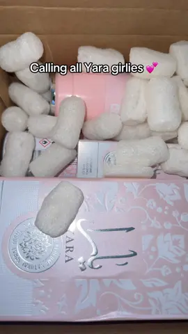 The entire Lattafa Yara perfume bundle is on a flash sale! Get the whole box for the price of one perfume ✨ #DashofDaysh #lattafayara #yarabundle #perfumetok #tiktokshopblackfriday 