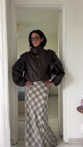 Lil outfit of the day (ref in comments!! - les refs sont en commentaires !)  #outfit #OOTD #maxiskirt #fashiontok 