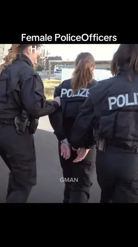 Female officers try handcuff training #policewoman #arrest #femaleprisoner #womanpoliceofficer #police 