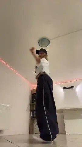 Saw this at @Aliya and had to do it 😩😛 | shirt from @SCUFFERS #dancechallenge #dancer #breezy #fyp 