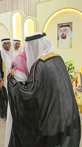 فضيلة الشيخ الدكتور عبدالعزيز فرحان العنزى أفراح النومان والشامسي حفل الاستقبال الذي أقامه عبد الله بن حسن بن عبدالله النومان بمناسبه زفاف نجله حسن 