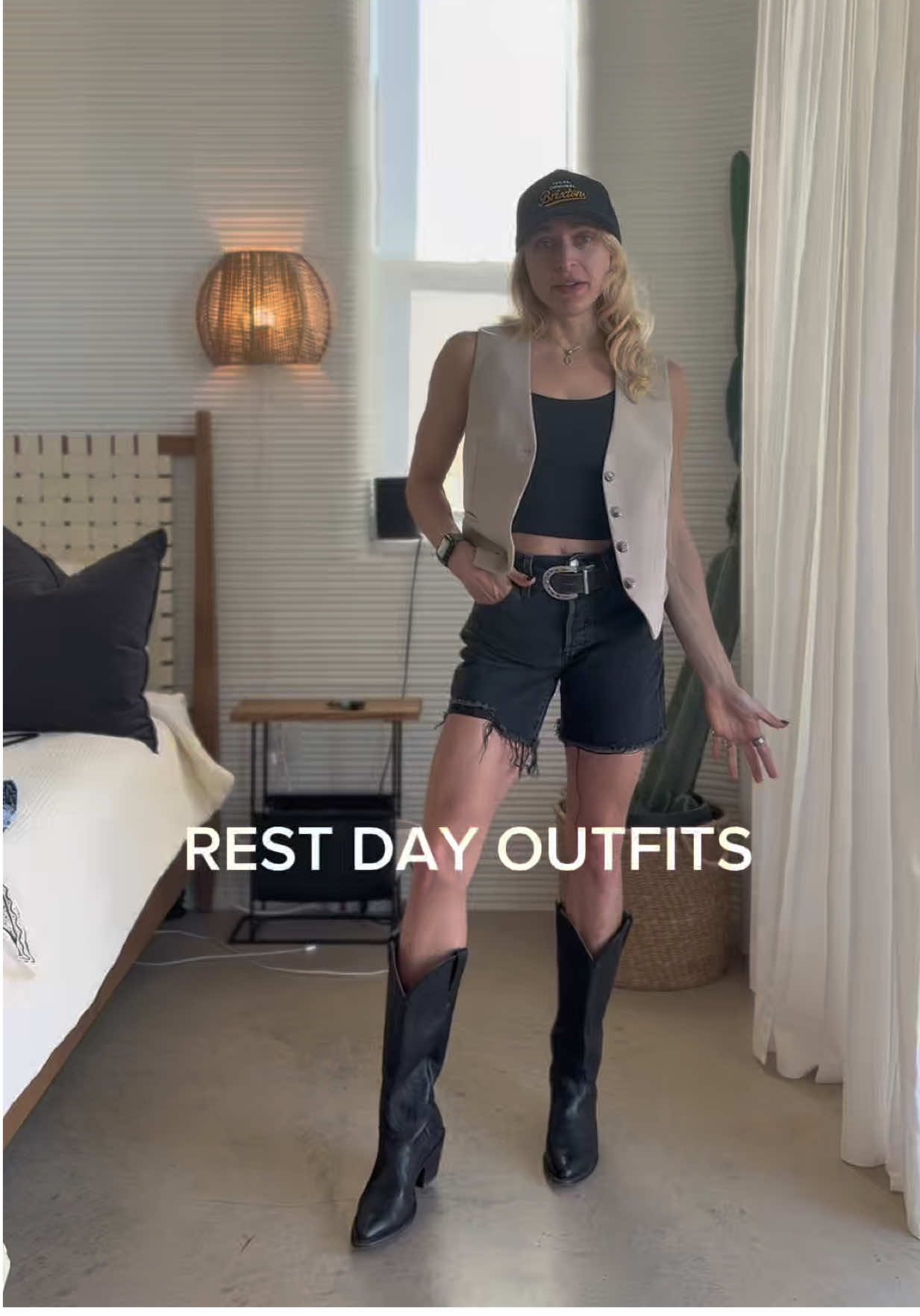 I need to actually wear my clothes… so rest day outfits are gunna get me out of my comfort zone! I NEED UR HELP! Help me make them better 🤣🤣 #outfitinspo #outfitoftheday #outfideas #fyp 