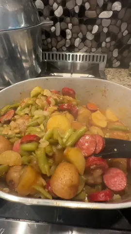 It’s almost October 1 and fall season and time to start my fall dinner 1 pot recipes Grab yourself some  beautiful Magnaware Dutch ovens and cook some of these delicious swamp potatoes! It’s MAGICAL 🧙 Fall SEASON #fa#falldealsforyouo#southerngirla#fallrecipesn#onepotmealsu#dutchovena@Magnaware USA