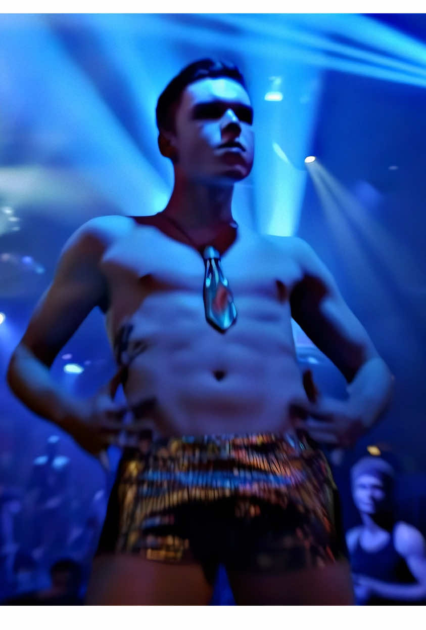 wassup !! daily posts this week 🎉{#cameronmonaghan #iangallagher #shameless } ib- @ᶻ 𝗓 𐰁 яєν .ᐟ 