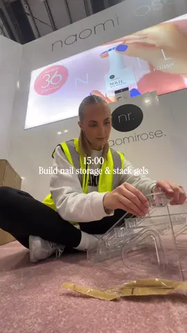 Spend a day with me working the weekend for a beauty exhibition 💅💄✨⭐️ #spendthedaywithme #Vlog #dayinthelife #manchester #marketinggirl 