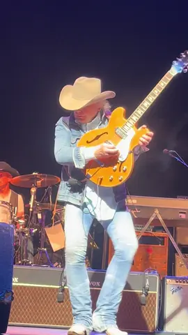 Courtesy of my husband, here’s some Dwight from DWIGHT NIGHT 🤠❤️🔥🤠🥰. What a fantastic show! #dwightyoakam #havefun #livelife 