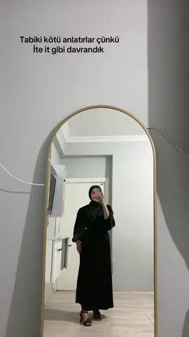 Siyah giyince ayrı mutlu oluyorum 🖤#keşfet #tiktok 