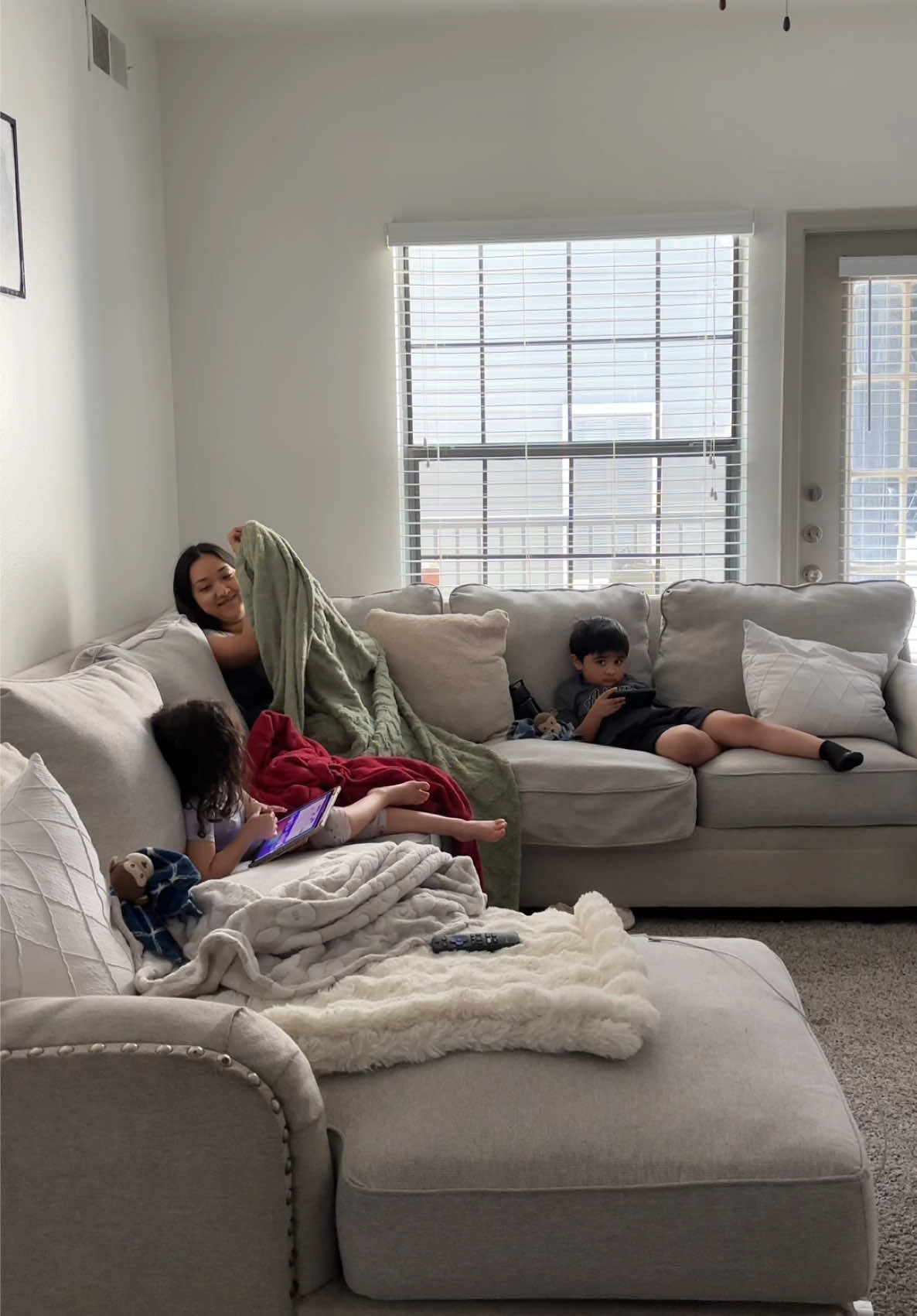 HAPPY TUESDAY!!🥹🤍  #sahm #MomsofTikTok #morningvlog #homeschool 