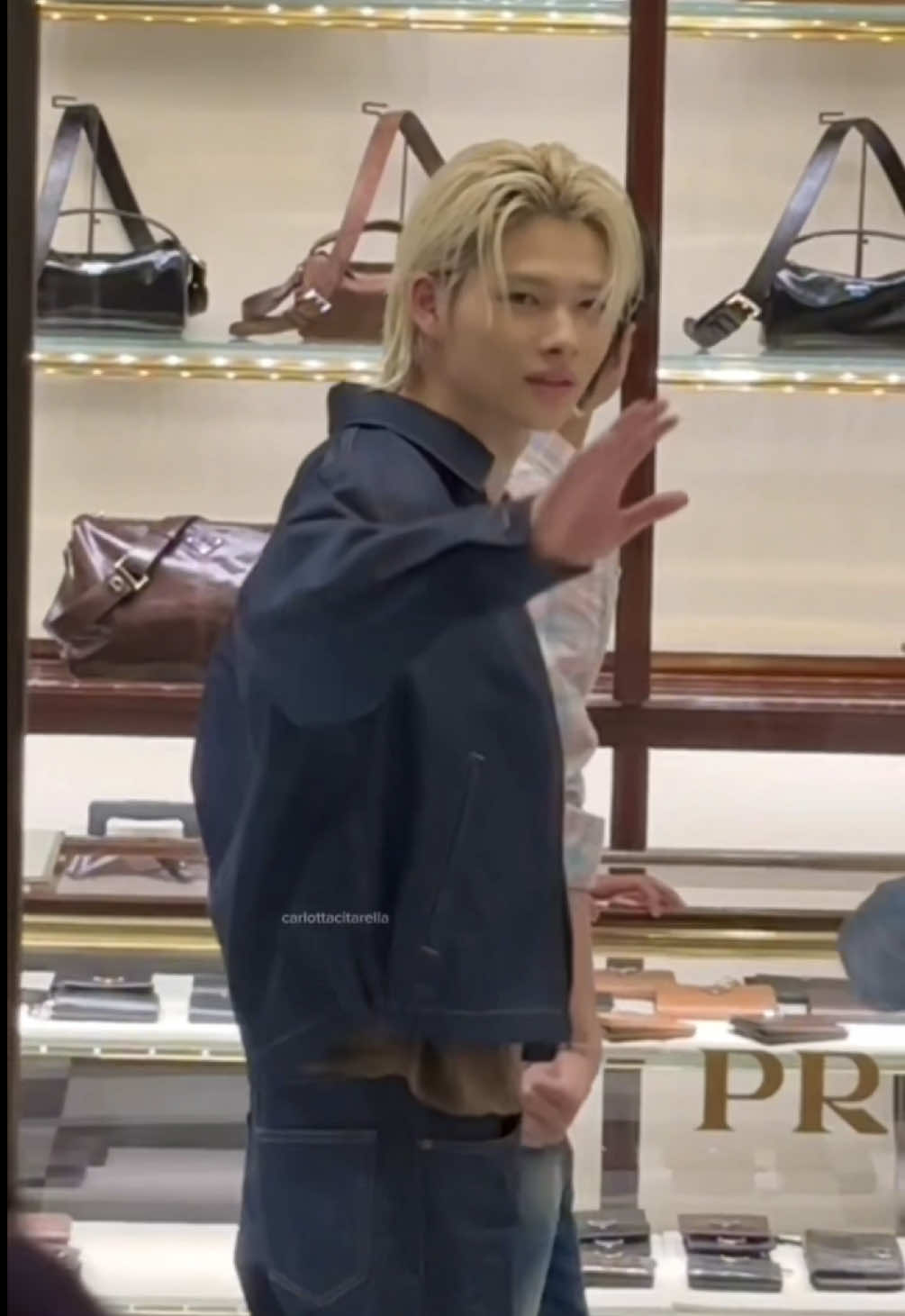 ni-ki at prada store <3 MFW 2025 @enhypen #niki #enhypen #nishimurariki #mfw #prada 