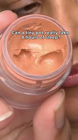 POV: you didn’t sleep enough but your under-eyes don’t need to know 😉✨ This little pot is my everyday secret to instantly fresh, bright eyes @Makeup Revolution  #RevGen #gifted #makeuprevolution