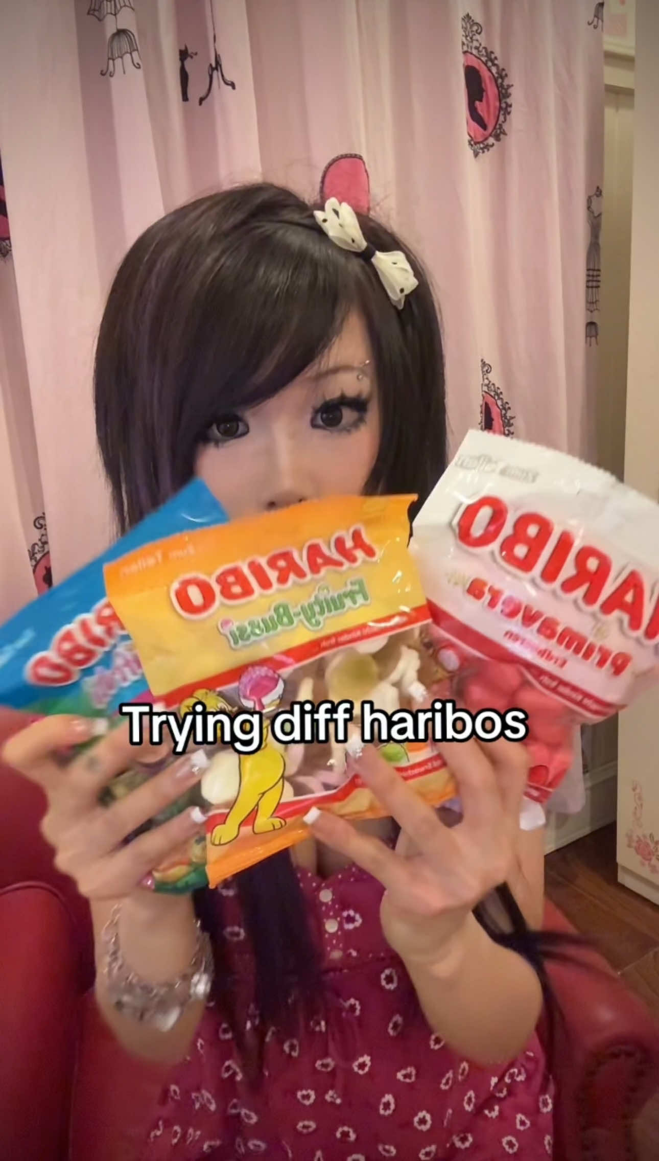 Fruity bussy 🥹#eating #gummy #candy #haribo #scene