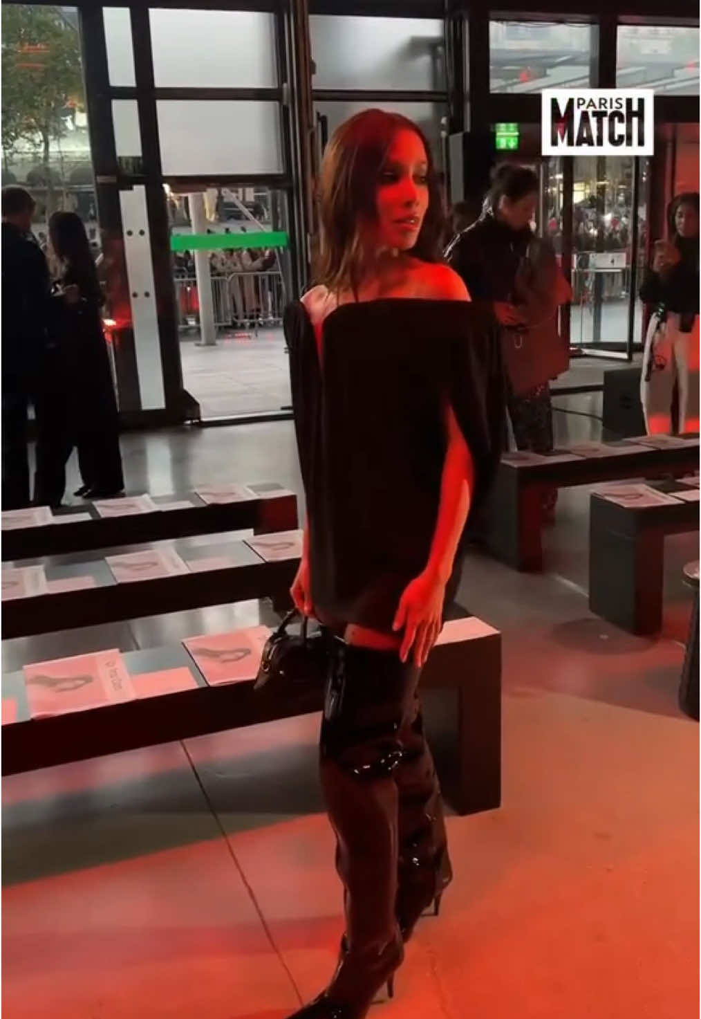 Anitta no desfile da #StellaMcCartney no #ParisFashionWeek 2025! 😍 #anitta #fy #fyp #ensaiosdaanitta @Anitta @QGDAANITTA 