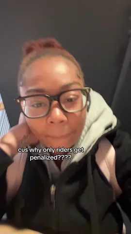 cus fr it needs to be a new rule if the driver cancels after we've already been waiting for x amount of time we should get the ride discounted $5. #uber #lyft #lyftsucktoo #fyp #givemeacar 