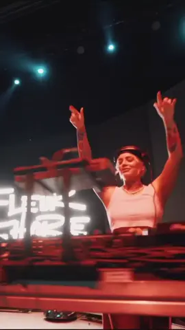 العره عره والزعيم زعيم