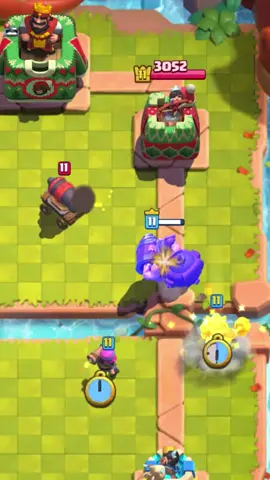 King tower activation then dies #clashroyale #viral #firecracker #funny #gaming 