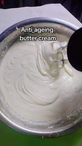 Anti-ageing butter cream#antiagingskincare #antiagingcream #undereyecircles #wrinkles #ottilliaorganics 
