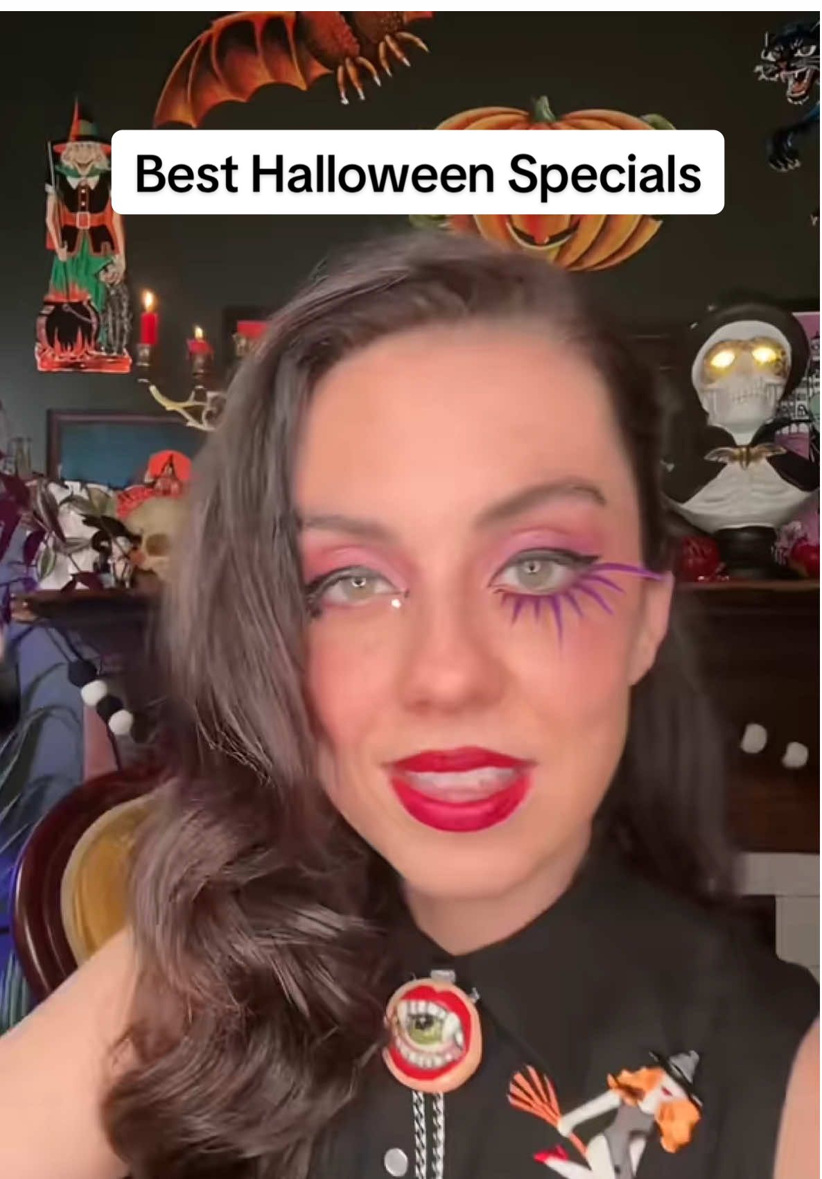 More Halloween lessons from your favorite campy camp! These are my favorite family friendly Halloween specials. Do you have any? 🧛‍♀️🍁 #halloween  