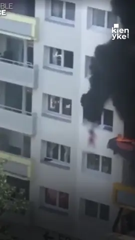 🚨 Grenoble, ma ville, mon dépôt, ma base. Ce drame aurait pu finir en tragédie… mais grâce au courage et à l’unité de citoyens, deux enfants ont été sauvés. 🙏 Respect éternel à ces héros du quotidien. Grenoble, ville de solidarité. #viral #viral #drame #incendie #Grenoble 