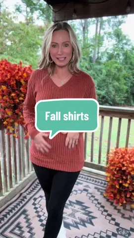 These long sleeved shirts are so perfect to pair with leggings #fallfashion #womensfashion #fallfashiontrends #sweater #sweaterstyle #sweaterweather #womenssweaters #womensclothing #falloutfitideas #womenslongsleevetop 