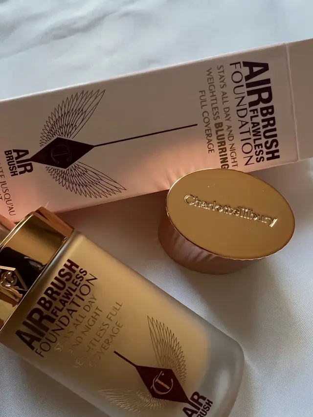 Want a flawless base? You can never go wrong with @Charlotte Tilbury foundation 🤎🤍 @INFLUENSTER #complimentary #newcharlottetilbury #flawlessisafeeling #longwearfullcoverage #ugc      