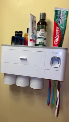 I think maybe yall bathrooms get to steamy or something??? Im not sure cause mine literally have never fallen! I love them. 