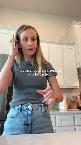 Two girls with adhd having a conversation 😂 take this as your reminder to take your vitamins and supplements girls #supplements #vitamin #creatinegummies #bloompartner #catherineebs @Bloom Nutrition 