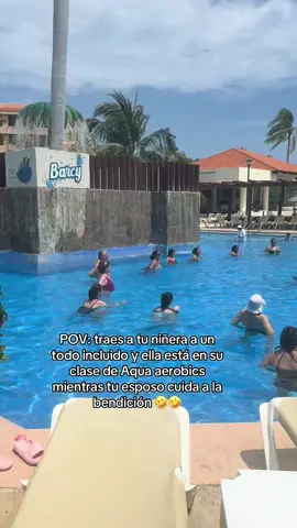 Lucerito es la mejor niñera de nuestra hija! Y la súper cuida! Y nuestra hija la adora ❤️ 