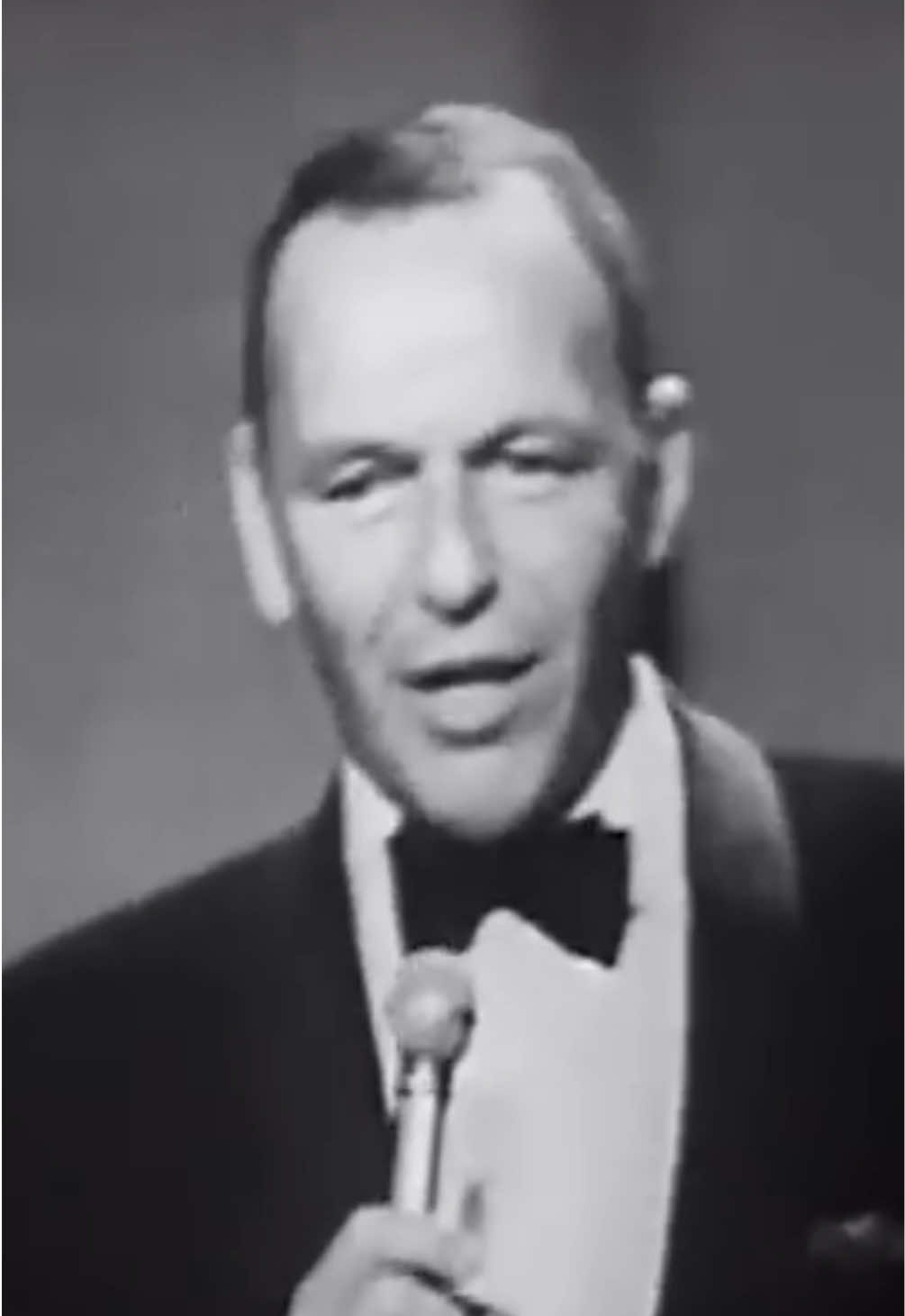 Fly away to the moon and play among the stars with Frank Sinatra as he performs “Fly Me To The Moon,” recorded live in 1965 at the Kiel Opera House in St. Louis, MO. 🌙🌌