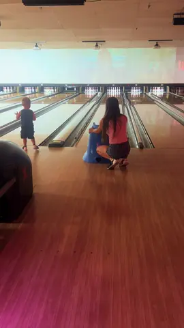 Why does this look like my husband who just lost an online sporting bet? 😂😂#footballwife #toddlermom #fit #sports #birthdayboy 