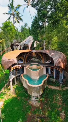 ✨ Embrace serenity in the heights of Sidemen ✨ Set on lush hillsides surrounded by terraced rice fields and sweeping views of Mount Agung, Veluvana Mountain invites you into a bamboo lodge experience — infinity pool, romantic dinners under the stars, and each villa whispering peace in every corner 🌿🏞️ 📍 Veluvana Mountain – Sidemen, Gianyar, Bali #VeluvanaMountain #SidemenEscape #BambooLodge #PeacefulRetreat #natureluxury 